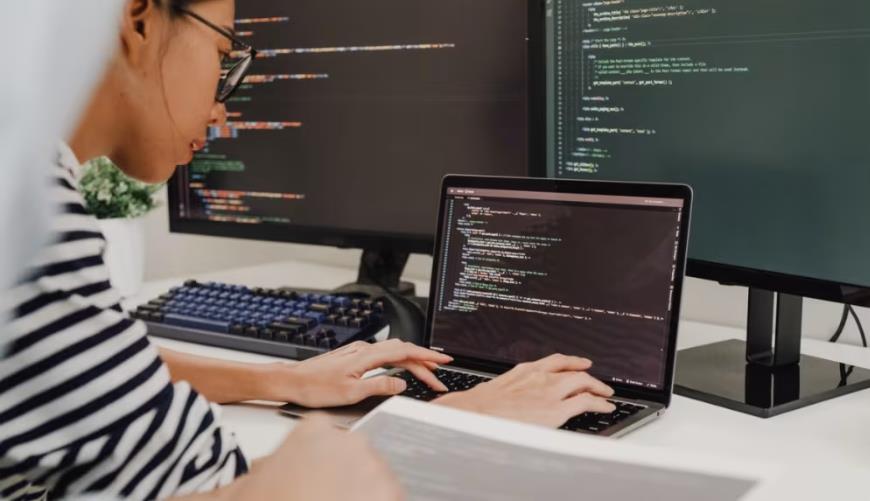 晋城小程序定制开发构建实时互动新生态：WebRTC+即时通讯双引擎驱动